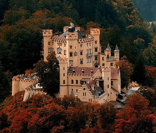 Schloss Hohenschwangau (Hohenschwangau Castle), Hohenschwangau, near the town of Füssen, part of the county of Ostallgäu in southwestern Bavaria, Germany. - www.castlesandmanorhouses.com