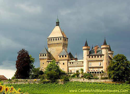 Château de Vufflens (Vufflens Castle), Vufflens-le-Château Vaud, Switzerland - www.castlesandmanorhouses.com