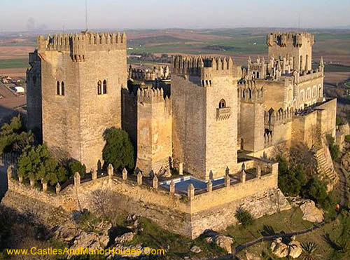 Almodovar Castle, Almodóvar del Río, Province of Córdoba, Spain - www.castlesandmanorhouses.com