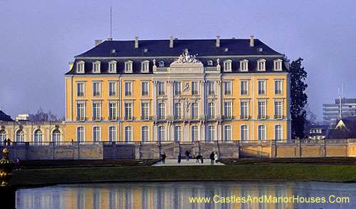 Schloss Augustusburg, Parkplatz, Max-Ernst-Allee, 50321 Brühl, Germany - www.castlesandmanorhouses.com