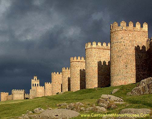 Ávila Town walls, Ávila, Castile and León, Spain. - www.castlesandmanorhouses.com