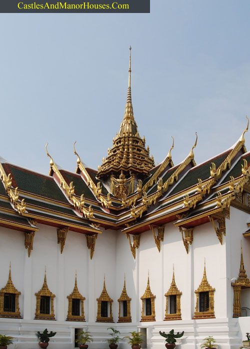 Grand Palace, Bangkok, Thailand - www.castlesandmanorhouses.com
