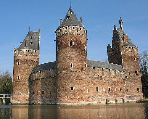 Beersel Castle, Beersel, Flemish Brabant, Belgium. - www.castlesandmanorhouses.com