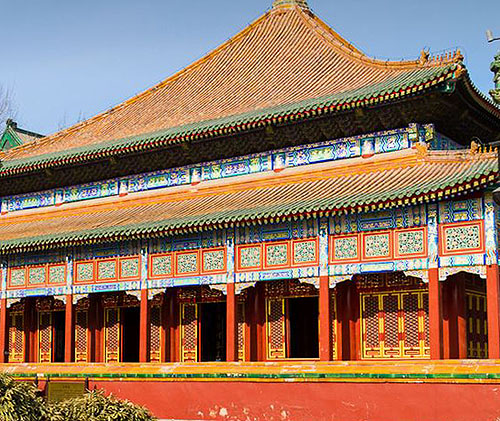 Beijing Beihai Park, Wenjin St, Xicheng, Beijing, China - www.castlesandmanorhouses.com