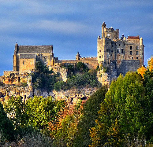 Château de Beynac, Beynac-et-Cazenac, Dordogne, France. - www.castlesandmanorhouses.com