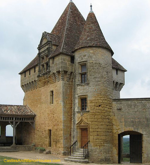 The Château de Biron, Biron, Dordogne, France - www.castlesandmanorhouses.com