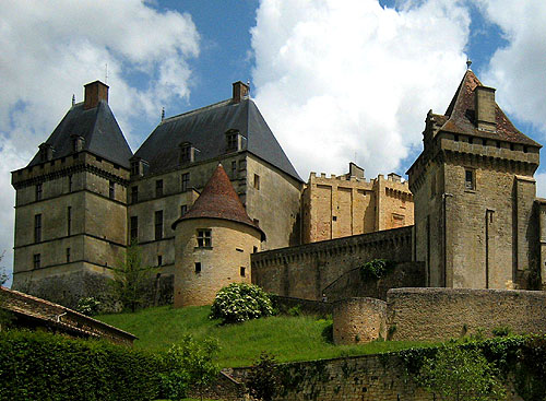 The Château de Biron, Biron, Dordogne, France - www.castlesandmanorhouses.com