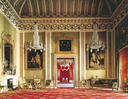 Buckingham Palace, Westminster, London, England - www.castlesandmanorhouses.com