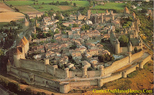 Cité, Carcassonne, Languedoc, France. - www.castlesandmanorhouses.com