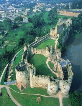 Chepstow Castle, 1 Bridge St, Chepstow, Monmouthshire NP16 5EY, Wales - www.castlesandmanorhouses.com