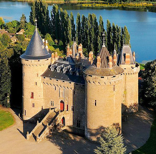 Château de Combourg, Combourg, Ille-et-Vilaine, Brittany, France. - www.castlesandmanorhouses.com