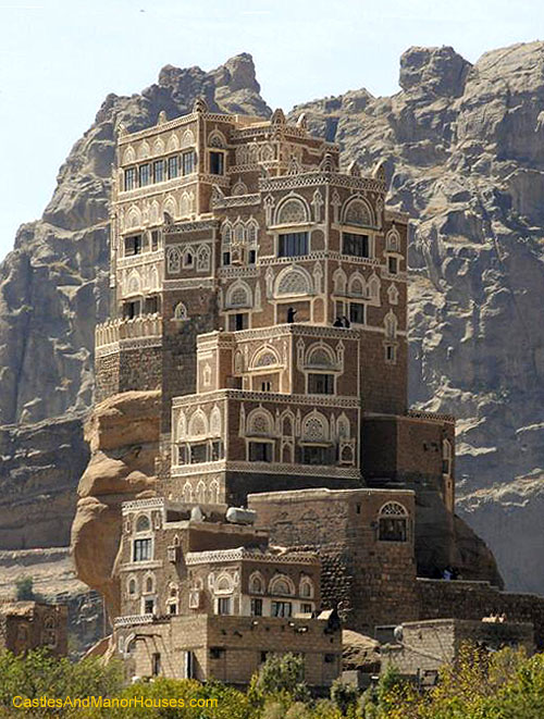 Dar Al Hajar, Wadi Dhahr Valley, Yemen. - www.castlesandmanorhouses.com