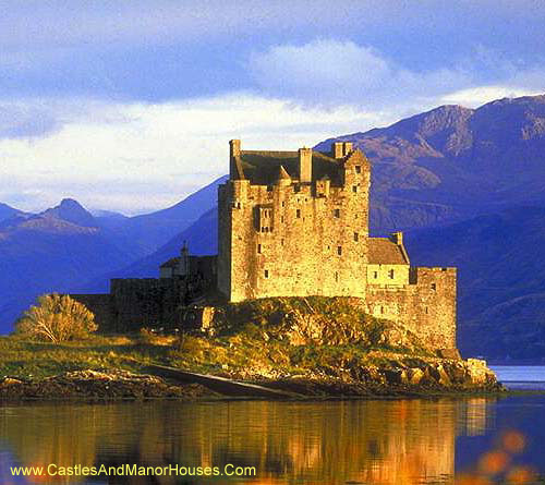 Eilean Donan (Eilean Donnain), Dornie, Kyle of Lochalsh IV40 8DX, Scotland - www.castlesandmanorhouses.com