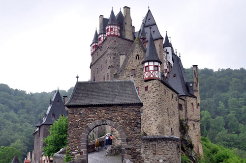 Burg Eltz, located above the Moselle River between Koblenz and Trier, Germany. - www.castlesandmanorhouses.com