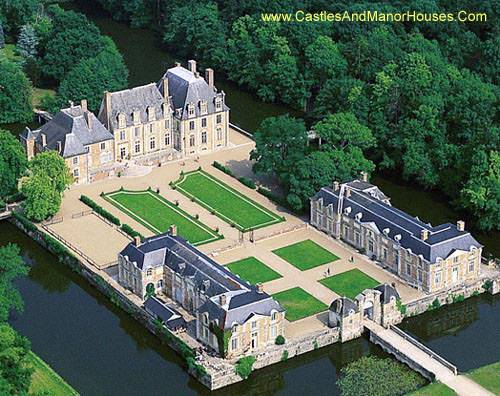 Le château de la Ferté, La Ferté-Saint-Aubin, Loiret, Centre, France - www.castlesandmanorhouses.com