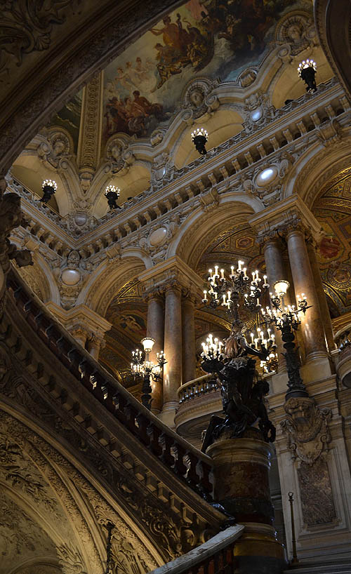 Staircase, Opéra Garnier, Paris - www.castlesandmanorhouses.com