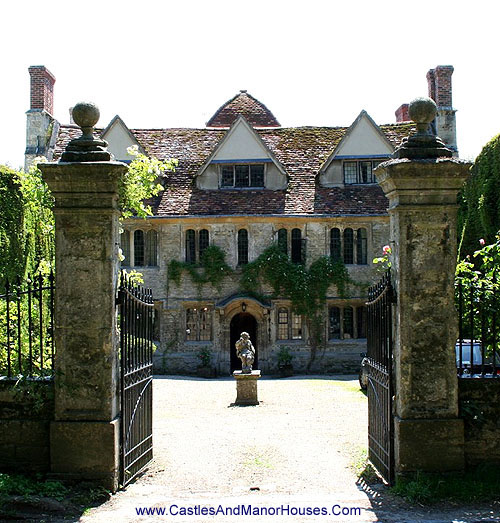 Garsington Manor, Garsington, near Oxford, England - www.castlesandmanorhouses.com