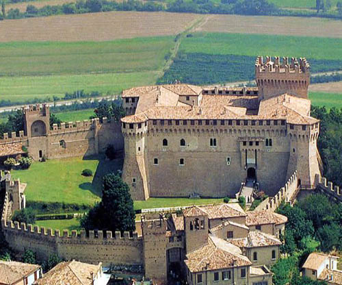 Castello di Gradara (Gradara Castle), Gradara, Marche, Italy. - www.castlesandmanorhouses.com