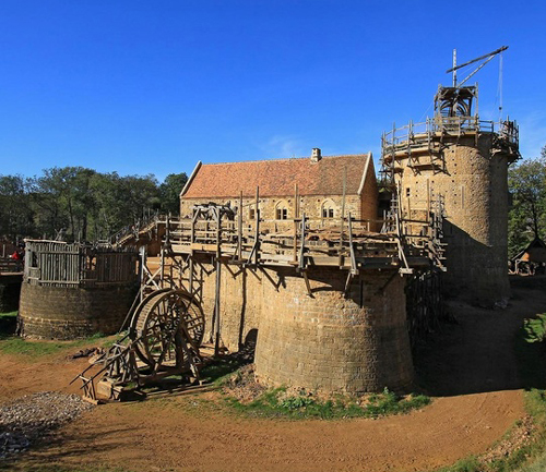 Château Fort de Guédelon, Treigny, Yonne, Burgundy, France - www.castlesandmanorhouses.com