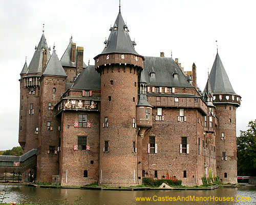 Kasteel de Haar (Castle De Haar), near Haarzuilens, Province of Utrecht, Netherlands - www.castlesandmanorhouses.com