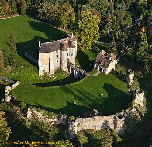 Château d'Harcourt, Harcourt, Eure, France - www.castlesandmanorhouses.com