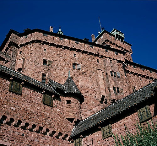 Haut Koenigbourg castle [French Château du Haut-Kœnigsbourg; German Hohkönigsburg), Orschwiller, Alsace, France. - www.castlesandmanorhouses.com