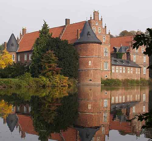 Schloss Herten, Herten near Recklinghausen, Nordrhein-Westfalen, Germany.  - www.castlesandmanorhouses.com