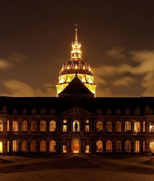 La cour d’honneur, l’hôtel des Invalides, 7th arrondissement, Paris, France - www.castlesandmanorhouses.com