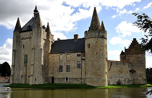 Kasteel van Laarne (Laarne Castle), Laarne, East Flanders, Belgium. - www.castlesandmanorhouses.com
