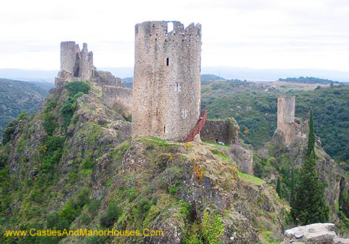 Châteaux de Lastours, Lastours, département of l'Aude, France - www.castlesandmanorhouses.com