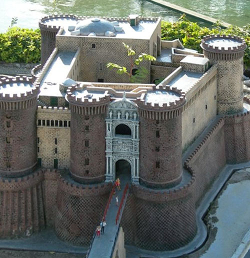 Castel Nuovo, aka Maschio Angioino, Naples, Italy - www.castlesandmanorhouses.com