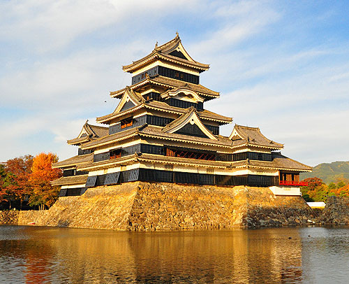 Matsumoto Castle, Japan - www.castlesandmanorhouses.com