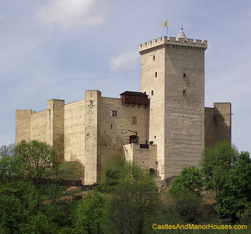 The Château de Mauvezin, Mauvezin, Hautes-Pyrénées, France. - www.castlesandmanorhouses.com