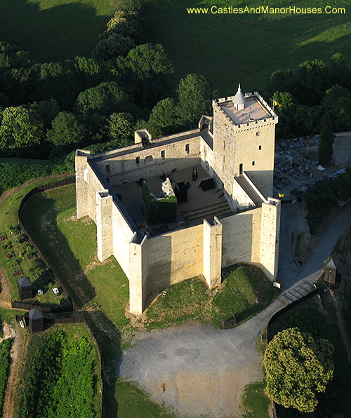 The Château de Mauvezin, Mauvezin, Gers, Hautes-Pyrénées, France. - www.castlesandmanorhouses.com
