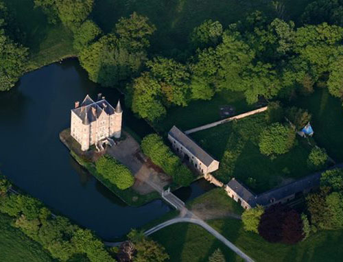 Château de la Motte Husson, Martigne Sur Mayenne 53470, France - www.castlesandmanorhouses.com