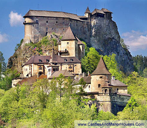 Oravský Hrad, located above the Orava river in the village of Oravský Podzámok, Slovakia - www.castlesandmanorhouses.com