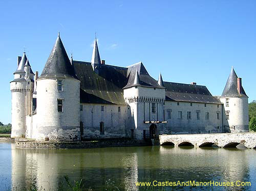Château du Plessis-Bourré, Écuillé, Maine-et-Loire department, France - www.castlesandmanorhouses.com