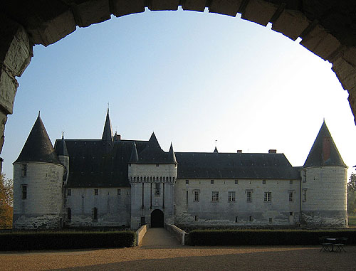 Château du Plessis-Bourré, Écuillé, Maine-et-Loire department, France. - www.castlesandmanorhouses.com