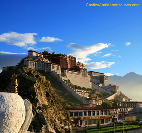 The Potala Palace, Lhasa, Tibet - www.castlesandmanorhouses.com