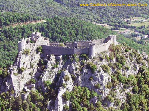 Château de Puilaurens, Lapradelle-Puilaurens, Aude département, Laguedoc-Roussillon, France - www.castlesandmanorhouses.com