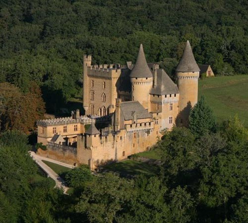 Château de Puymartin, Marquay, Dordogne, France - www.castlesandmanorhouses.com