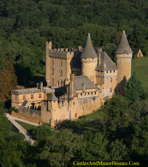 Château de Puymartin, Marquay, Dordogne, France - www.castlesandmanorhouses.com