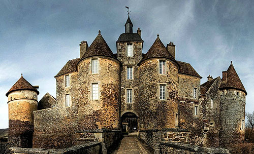 Château de Ratilly, Treigny, Yonne, Bourgogne, France - www.castlesandmanorhouses.com