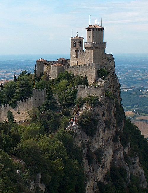 Fortress of Guaita, San Marino - www.castlesandmanorhouses.com