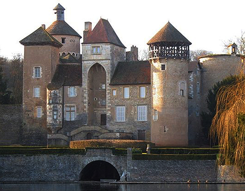 Château de Sercy, Sercy, Saône-et-Loire, Bourgogne, France - www.castlesandmanorhouses.com