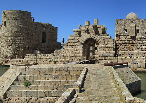 Qalat_al-Bahr (Sidon Sea Castle), Sidon Old Citadel, Lebanon - www.castlesandmanorhouses.com
