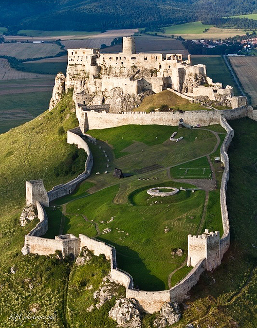 Spišský Castle, Spiš, Slovakia - www.castlesandmanorhouses.com