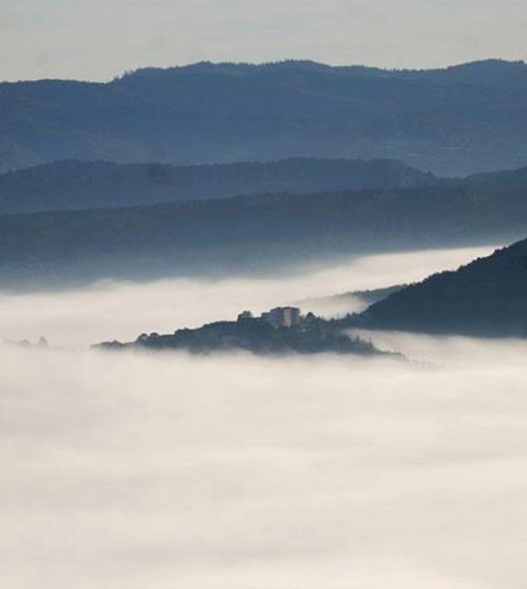 Château St-Ferriol, Saint-Ferriol, Aude, Languedoc-Roussillon, France. - www.castlesandmanorhouses.com