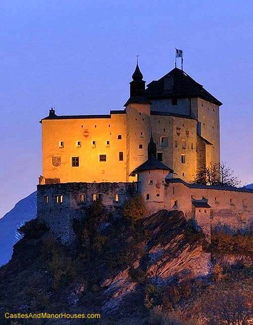 Tarasp Castle, Lower Engadin, Graubünden, Switzerland - www.castlesandmanorhouses.com