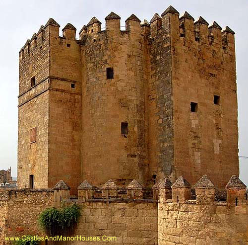Torre de la Calahorra (Calahorra Tower), Córdoba, Spain - www.castlesandmanorhouses.com